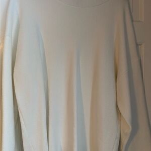 Versona Classic White Women's Sweater and Pantsuit